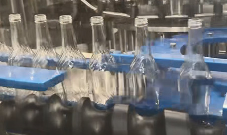 Application Case of 12,000-Bottle Glass Bottle Carbonated Beverage 3-in-1 Filling Machine