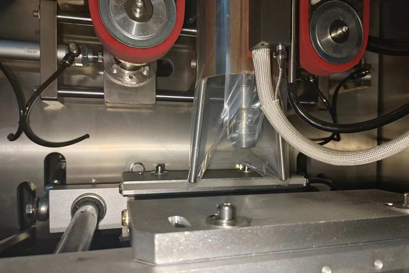 HF-420P Vertical Packing Machine