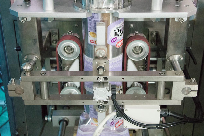 HF-420P Vertical Packing Machine